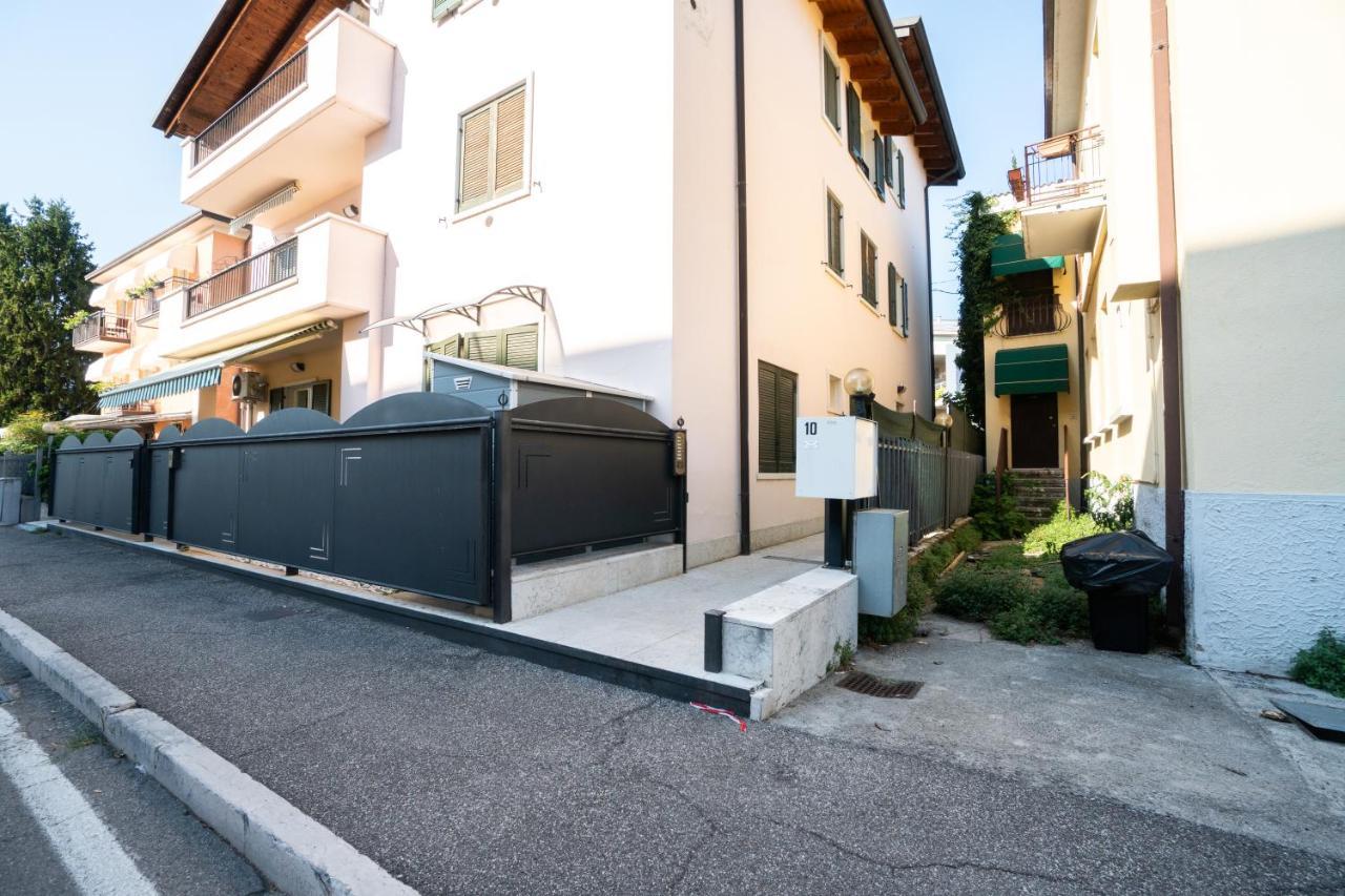 Sweet Home Lungolago Garibaldi Peschiera del Garda Dış mekan fotoğraf